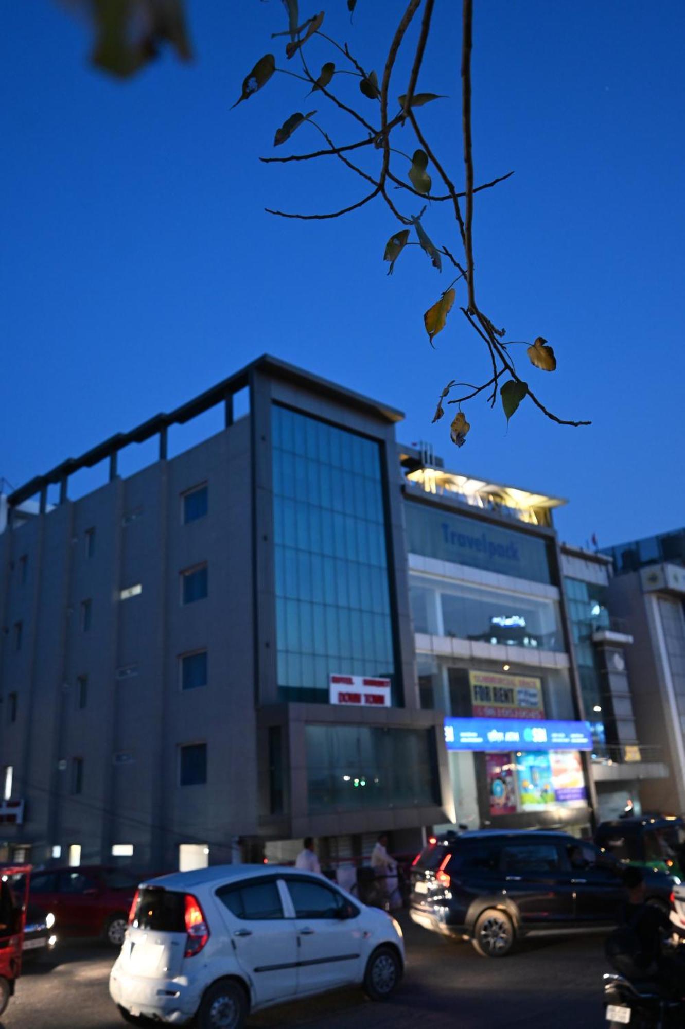 Hotel Down Town Paschim Vihar Delhi  Luaran gambar