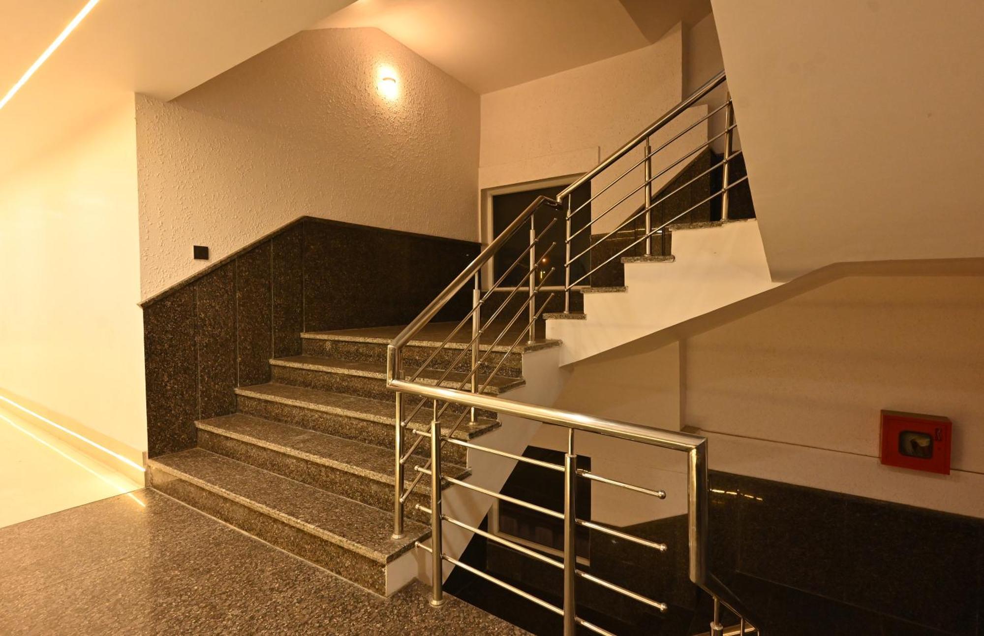 Hotel Down Town Paschim Vihar Delhi  Luaran gambar